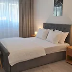Two Bedroom Parking Timpuri Noi Бухарест