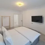 Апартаменты Two Bedroom Parking Timpuri Noi