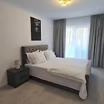 Two Bedroom Parking Timpuri Noi *
