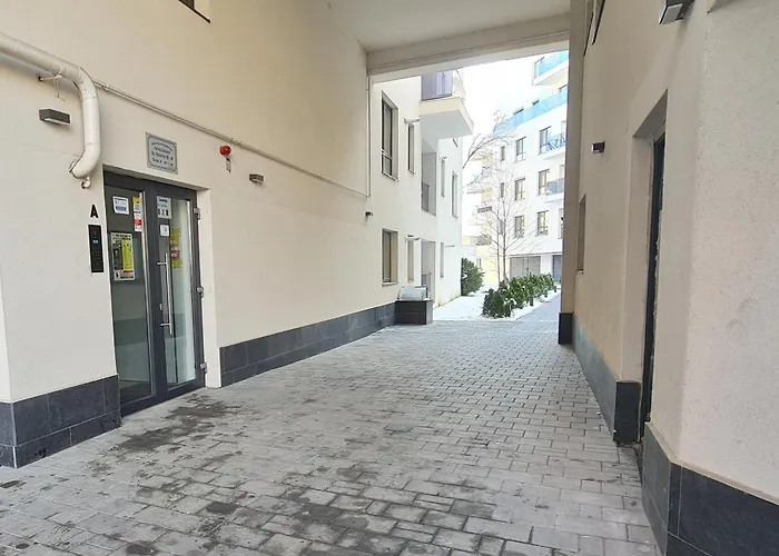 Two Bedroom Parking Timpuri Noi דירה בוקרשט