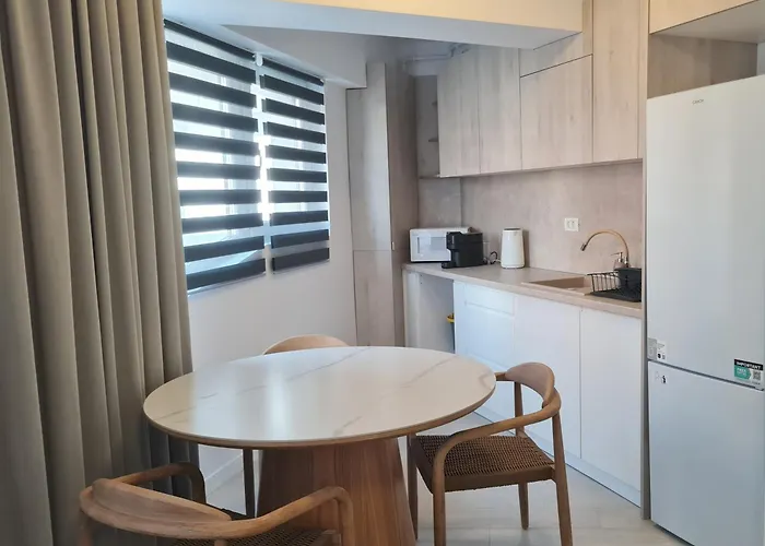 Two Bedroom Parking Timpuri Noi Apartament