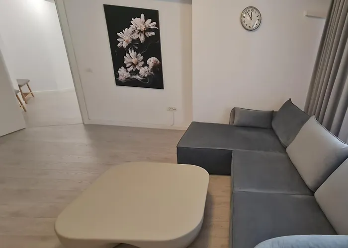 Daire Two Bedroom Parking Timpuri Noi *